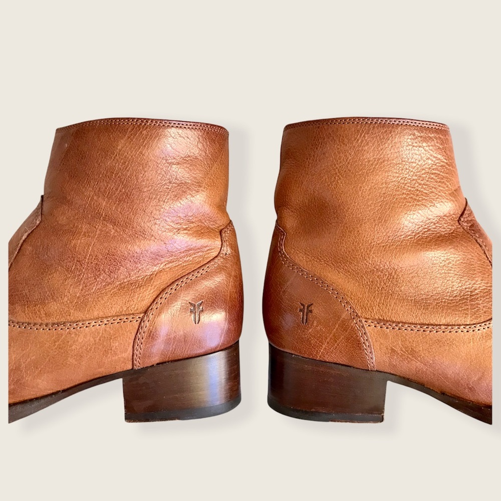 Frye Brooke Short Cognac Genuine Leather Inside Zip Classic Comfy Ankle Booties - Picture 9 of 12